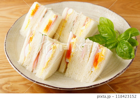おいしそうなサンドイッチ おいしそうなサンドイッチ 118423152