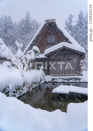 【世界遺産】豪雪の白川郷【岐阜県】 【世界遺産】豪雪の白川郷【岐阜県】 118426314
