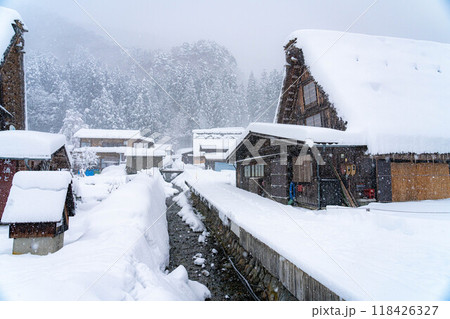 【世界遺産】豪雪の白川郷【岐阜県】 118426327