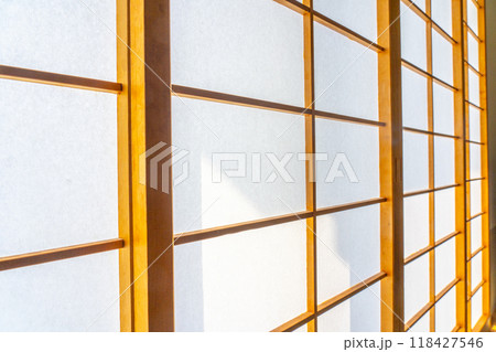 和室の障子 118427546