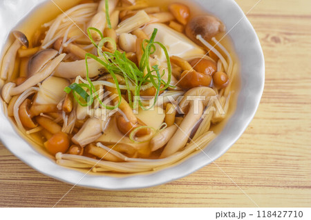 キノコと豆腐のスープ キノコと豆腐のスープ 118427710