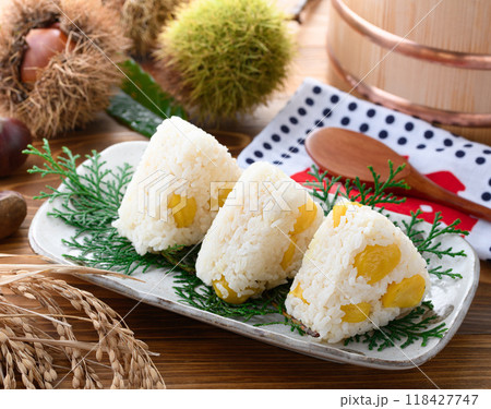 栗ご飯おにぎり ( 栗ごはんのおむすび ) 栗ご飯おにぎり ( 栗ごはんのおむすび ) 118427747