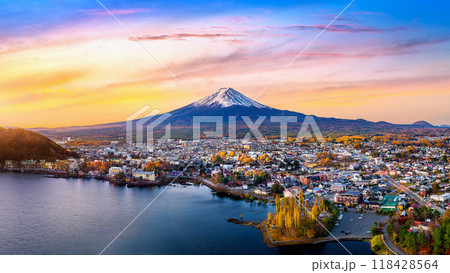 Fuji mountain and Kawaguchiko lake at sunrise, Autumn seasons Fuji mountain at yamanachi in Japan. Fuji mountain and Kawaguchiko lake at sunrise, Autumn seasons Fuji mountain at yamanachi in Japan. 118428564