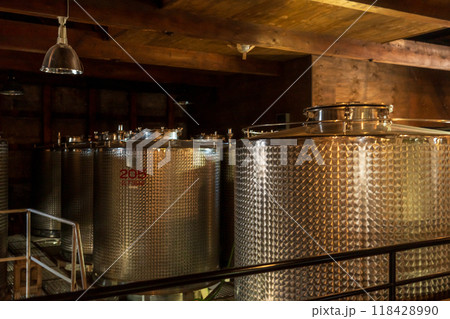 酒蔵の醸造施設 酒蔵の醸造施設 118428990