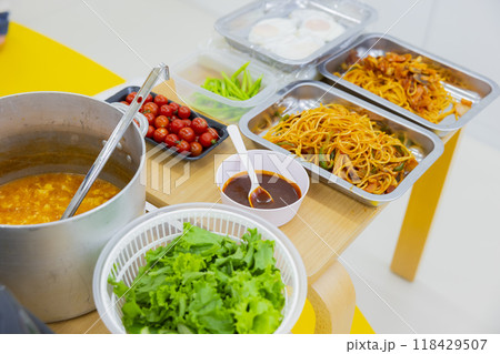 こども食堂イメージ こども食堂イメージ 118429507