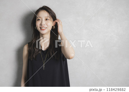 ロングヘアの女性 ロングヘアの女性 118429882