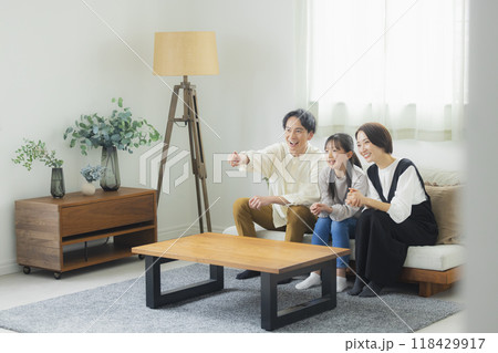 家族の楽しいイメージ　　 118429917