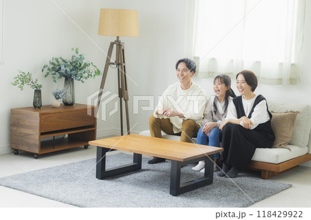 家族の楽しいイメージ　　 118429922