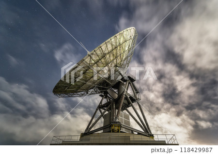 パラボラアンテナと星 パラボラアンテナと星 118429987
