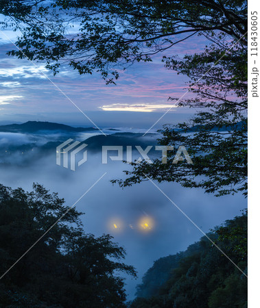 鎌倉山　雲海の朝 118430605
