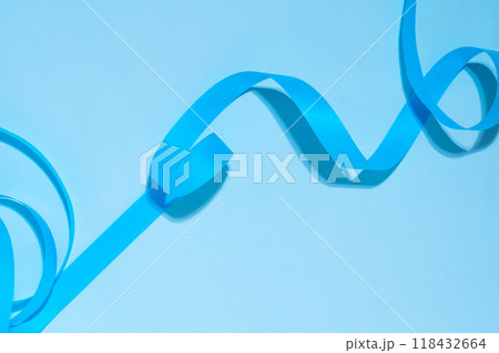 青色のリボン 青色のリボン 118432664