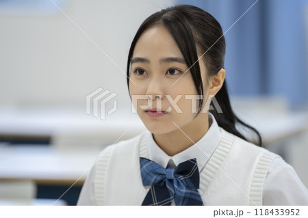 授業を受ける女子高校生 イメージ 撮影協力:有明教育芸術短期大学 授業を受ける女子高校生 イメージ 撮影協力:有明教育芸術短期大学 118433952