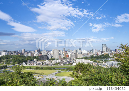 仙台城跡（青葉城）から見た秋の仙台市街　俯瞰　仙台市青葉区 118434082