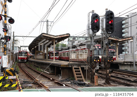 ［KK34］京急本線：神奈川新町駅（駅舎・ホーム） 118435704