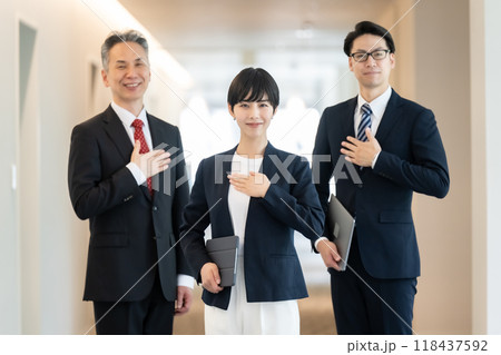 ビジネス 男女 ポートレート お任せ ビジネス 男女 ポートレート お任せ 118437592