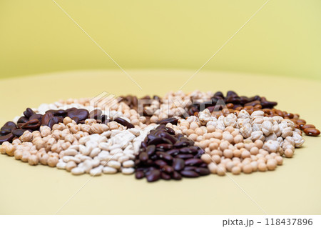 mix dry beans 118437896