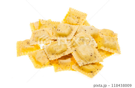 italian ravioli isolated italian ravioli isolated 118438009