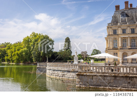 晴天のフォンテーヌブロー城 晴天のフォンテーヌブロー城 118438781