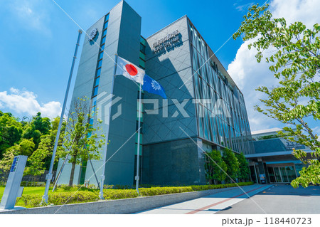 京都府向日市　夏の向日市役所庁舎 118440723