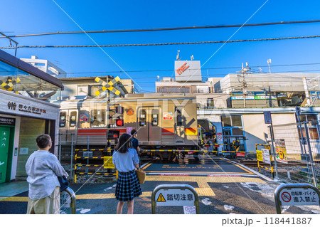 日本の東京都市景観 東急電鉄大井町線 等々力駅などを望む 日本の東京都市景観 東急電鉄大井町線 等々力駅などを望む 118441887