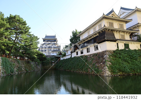 福岡県北九州市にある小倉城の天守閣遠景 118441932