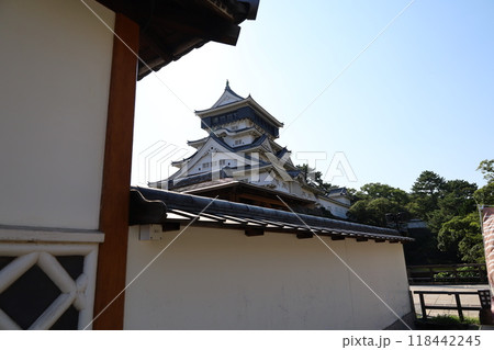 福岡県北九州市にある小倉城天守閣の遠景 118442245