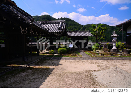 古い町並みが再現された妻籠宿 古い町並みが再現された妻籠宿 118442876