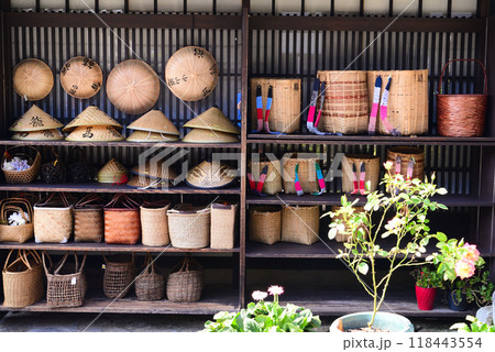 古い町が再現された馬籠宿 古い町が再現された馬籠宿 118443554