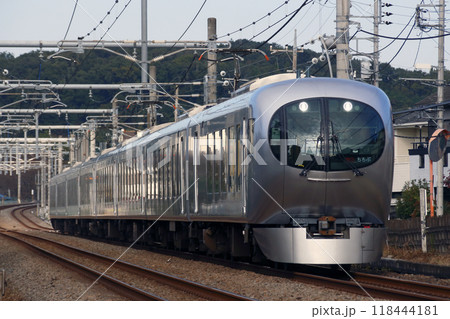 西武池袋線特急ちちぶ号(001系電車:池袋⇔飯能-西武秩父) 西武池袋線特急ちちぶ号(001系電車:池袋⇔飯能-西武秩父) 118444181