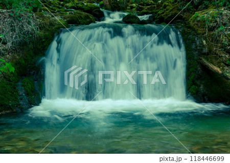 Small waterfalls on the Bigar river 118446699