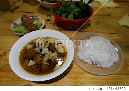 ベトナム料理 ハノイ名物 ブンチャー Bun cha 118448233