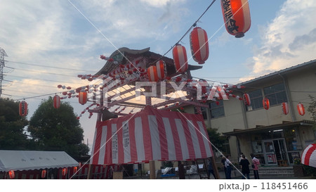 日本のお祭り盆踊り風景 日本のお祭り盆踊り風景 118451466