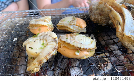 ホタテの網焼き海鮮バーベキュー ホタテの網焼き海鮮バーベキュー 118451498