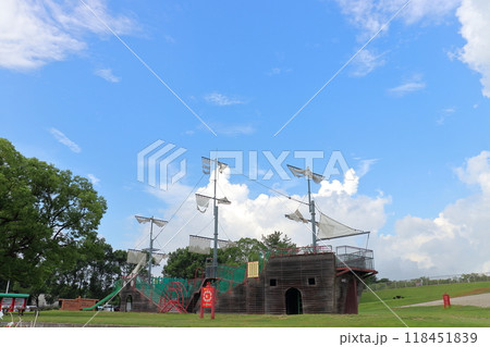 冒険広場の遊具 118451839