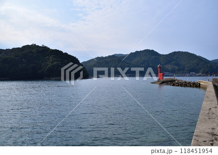 丹後・伊根町のカンジャガハナ灯台 118451954