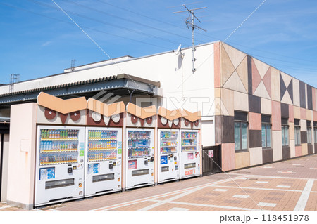 【岡崎サービスエリア】フクロウがいる自販機 118451978