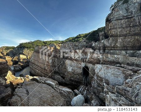 The ruins of the Nita Hayasaki Mine (Crystal Cape) have a coast where you can enjoy magnificent geological formations, geological layers and huge rocks. 118453143