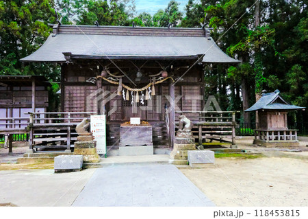多賀神社拝殿（正面） 118453815
