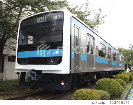 東京総合車両センター正門前にて保管中の209系試作車 118456175