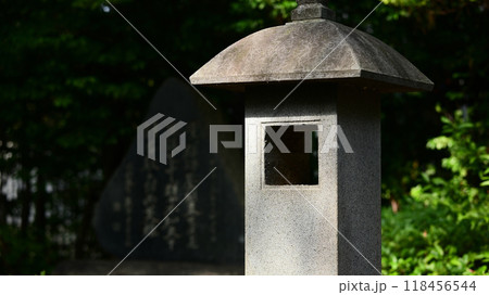 灯篭 神社 神社仏閣 燈籠 灯篭 神社 神社仏閣 燈籠 118456544