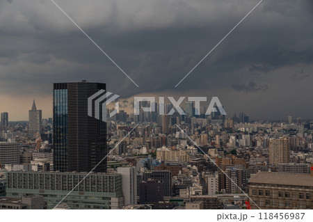 《東京都》迫りくるゲリラ豪雨の東京都心 118456987