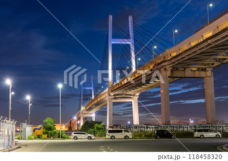 《神奈川県》横浜ベイブリッジの夜景 118458320