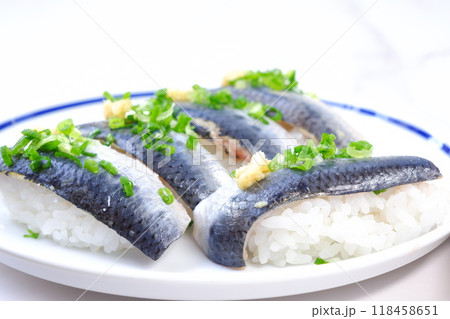 新鮮ないわしの握り寿司 新鮮ないわしの握り寿司 118458651