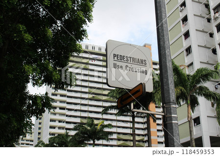シンガポールの歩行者用横断歩道標識 118459353