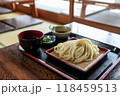 夏の冷たい讃岐うどん 118459513