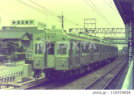東急7200系7260他、目蒲線田園調布、1976年8月1日 118459686