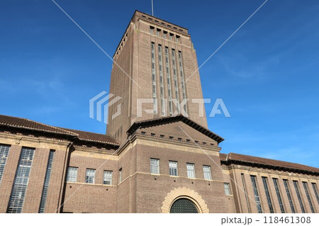 ケンブリッジ大学図書館 118461308