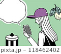 スマートフォンを見る女の子のイラスト 118462402