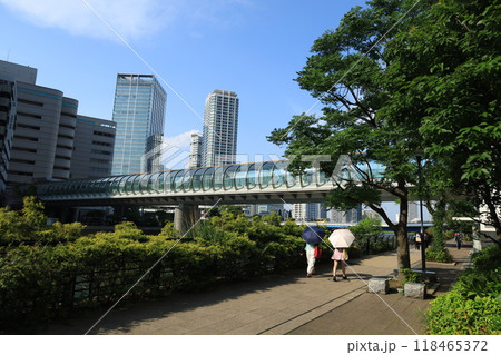 横浜駅東口みなとみらに繋がる「はまみらいウォーク」の風景 118465372