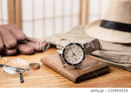 cream men wristwatch 118465610